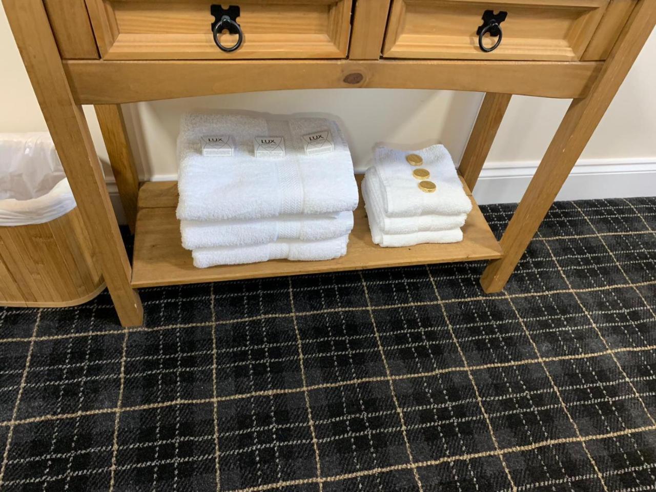 Waverley Inn Lodge ディングウォール エクステリア 写真